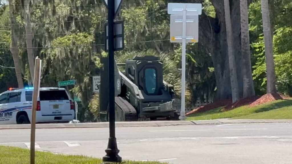 CFL Report coverage related to Daytona Beach motel standoff ends after gunfire; 19-year-old later dies